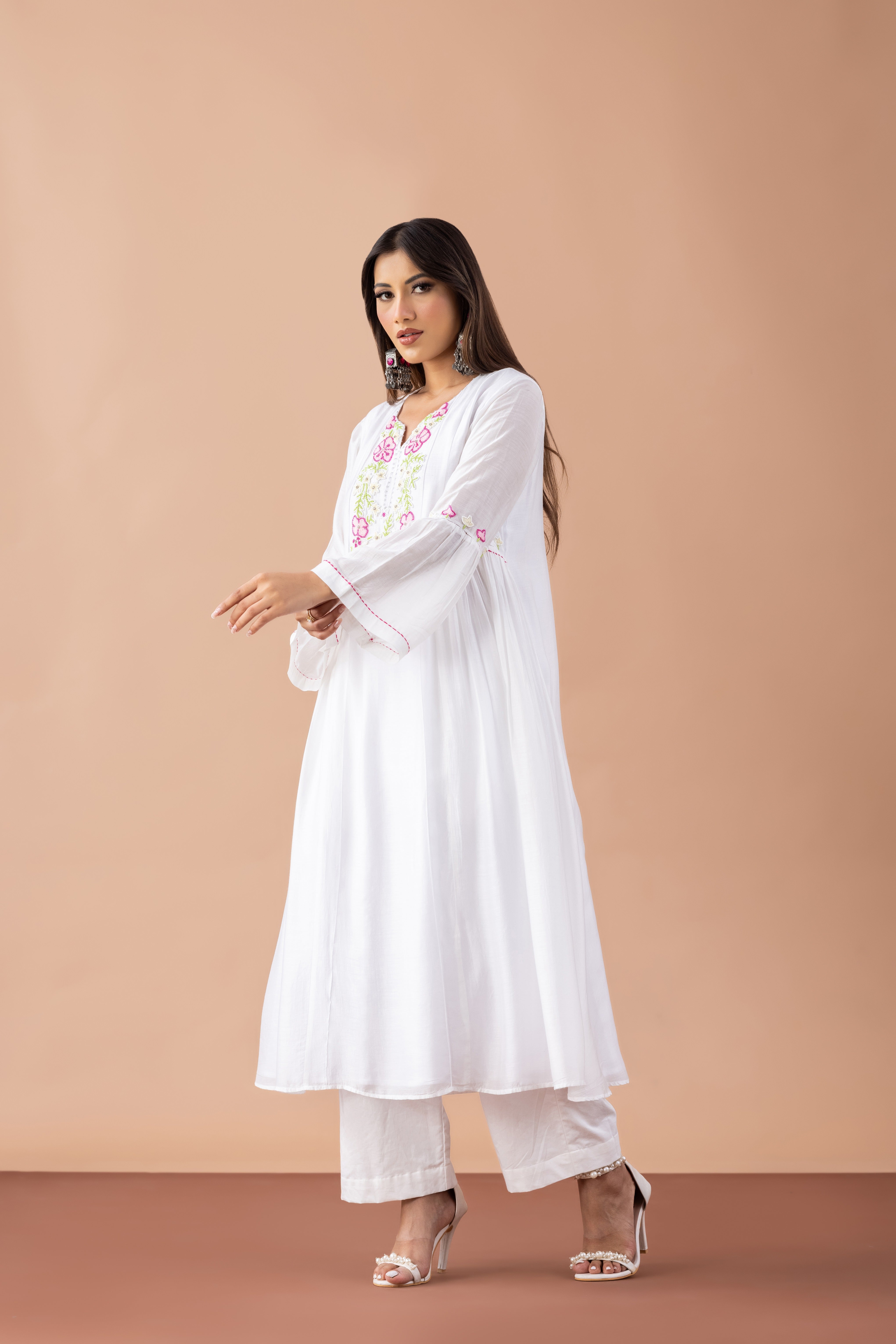 Parijat White Floral Embroidered Kurta Set