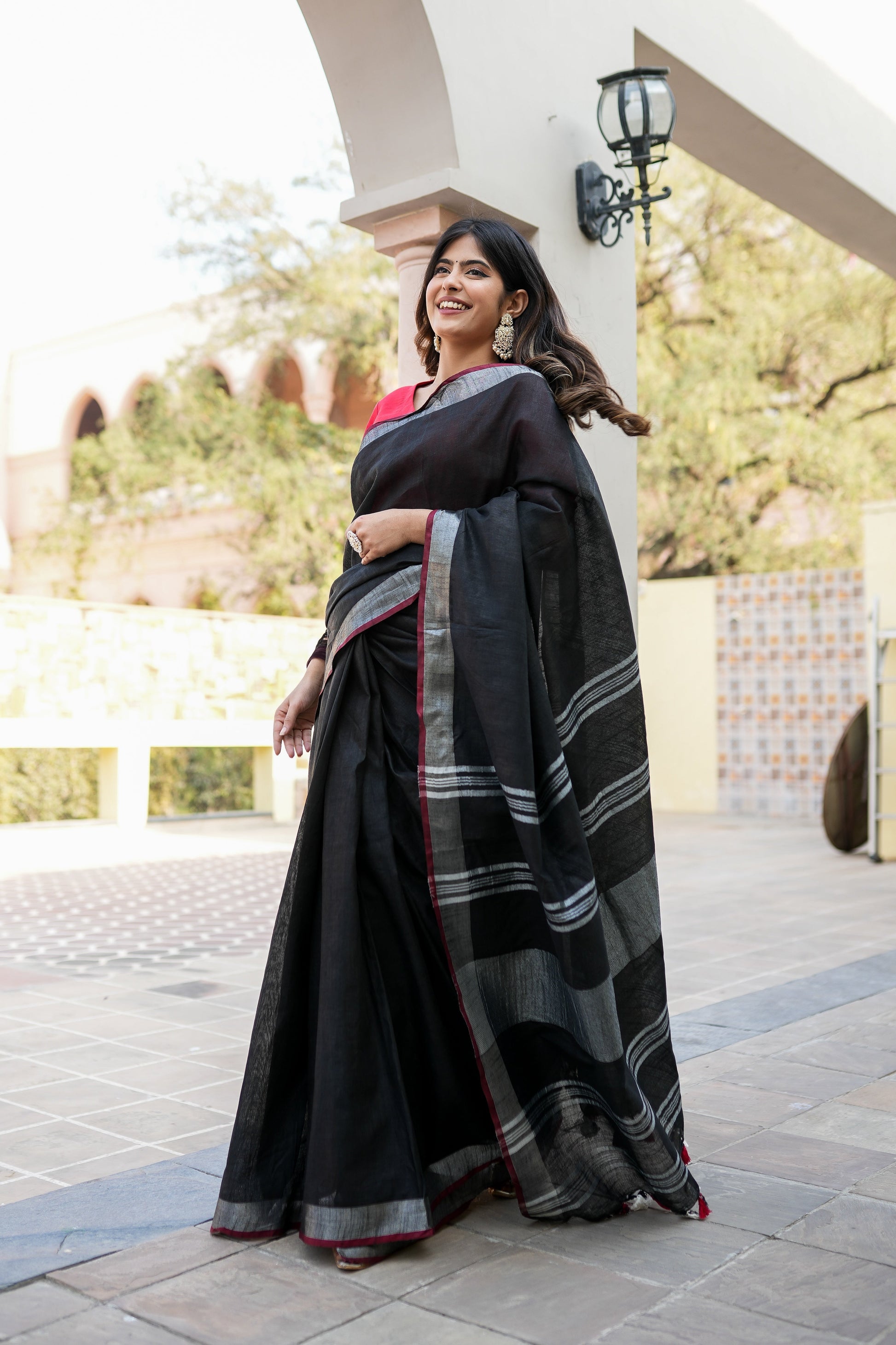 Luxurious Black Linen Blend Saree - Elegant & Stylish