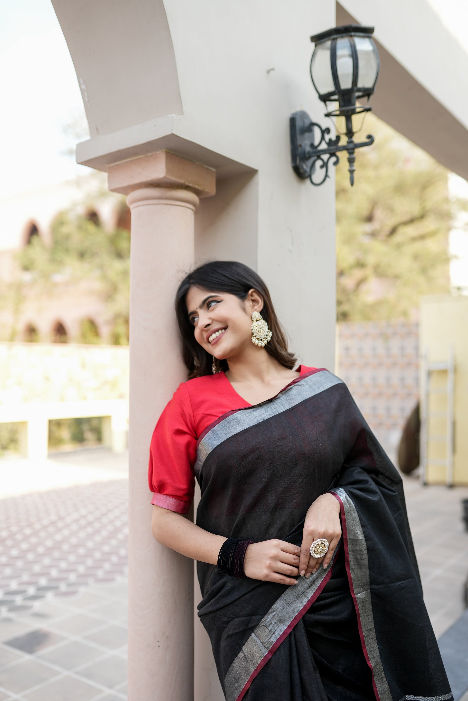 Luxurious Black Linen Blend Saree - Elegant & Stylish