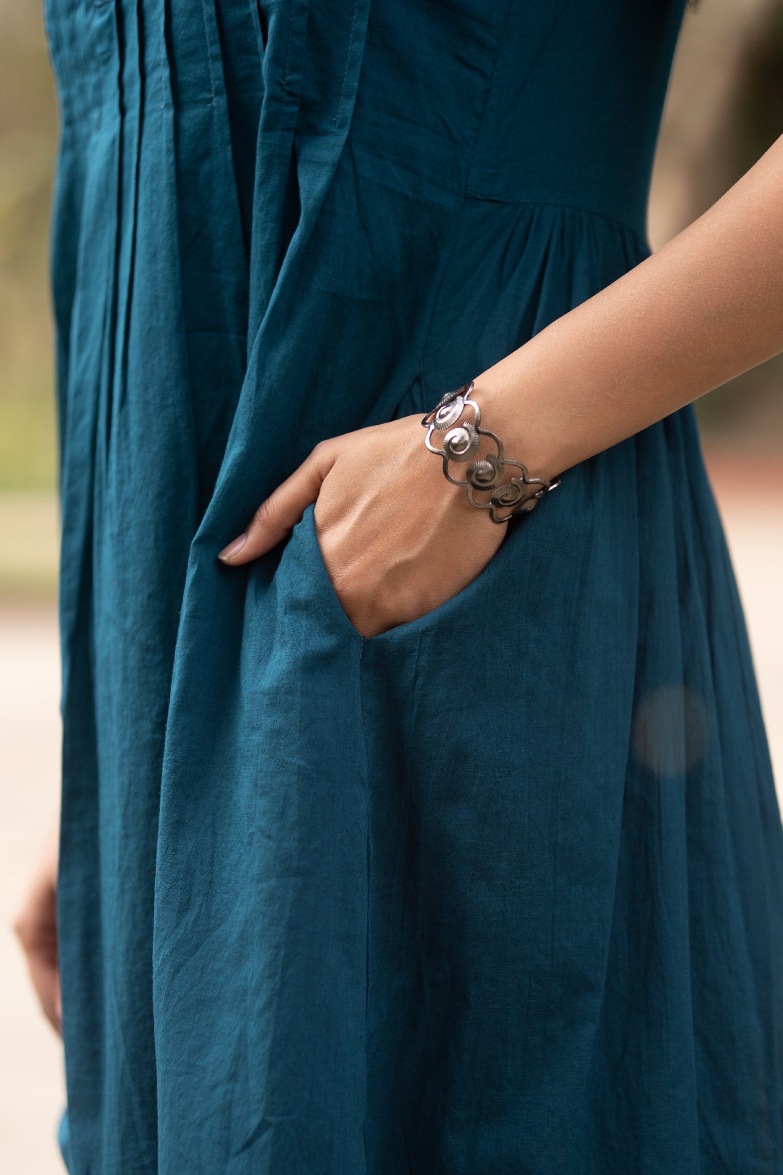 Sea Blue Solid Cotton Knee Length Dress - Collar Neck