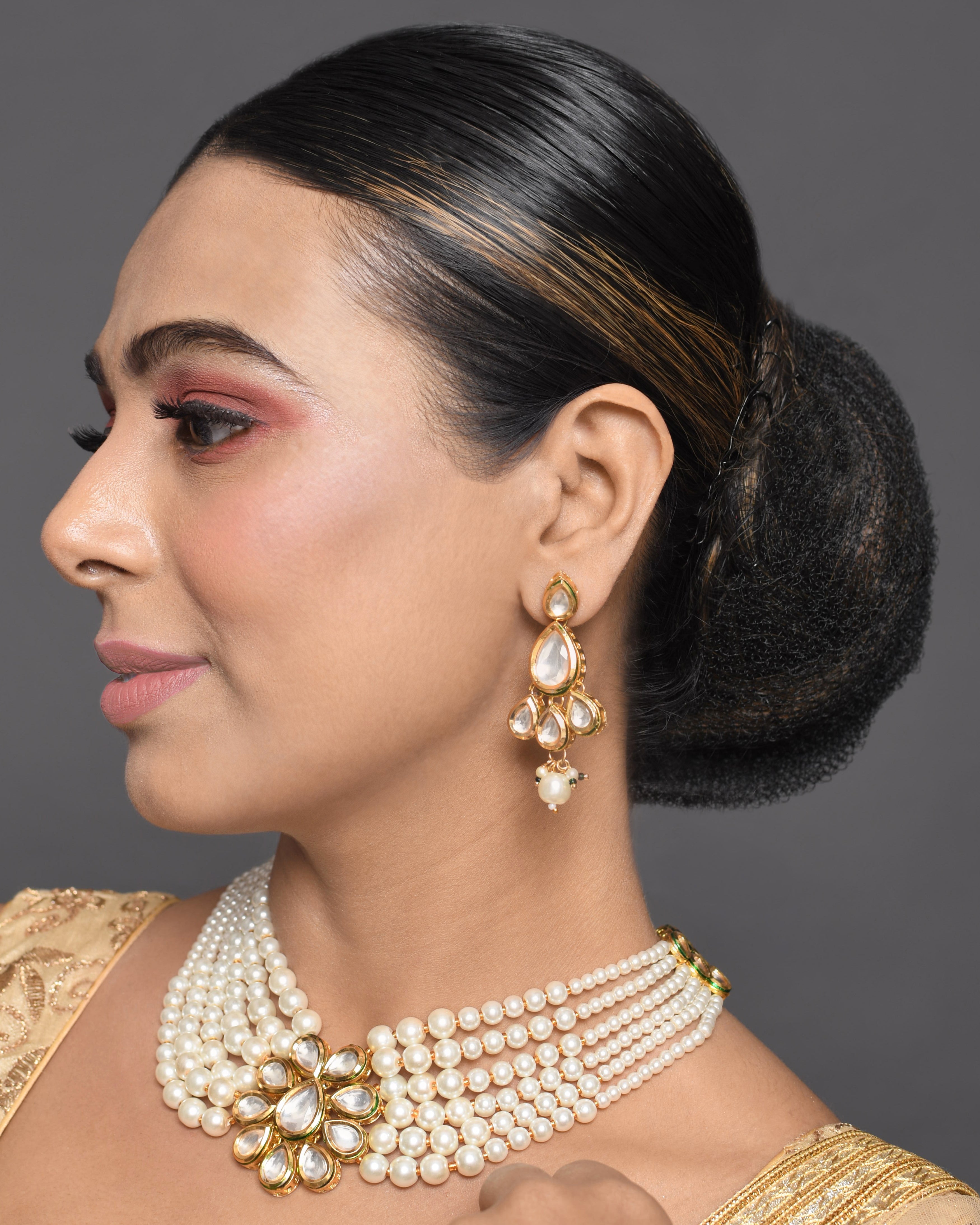 Handcrafted Kundan Pearl Choker Necklace Set with Earrings