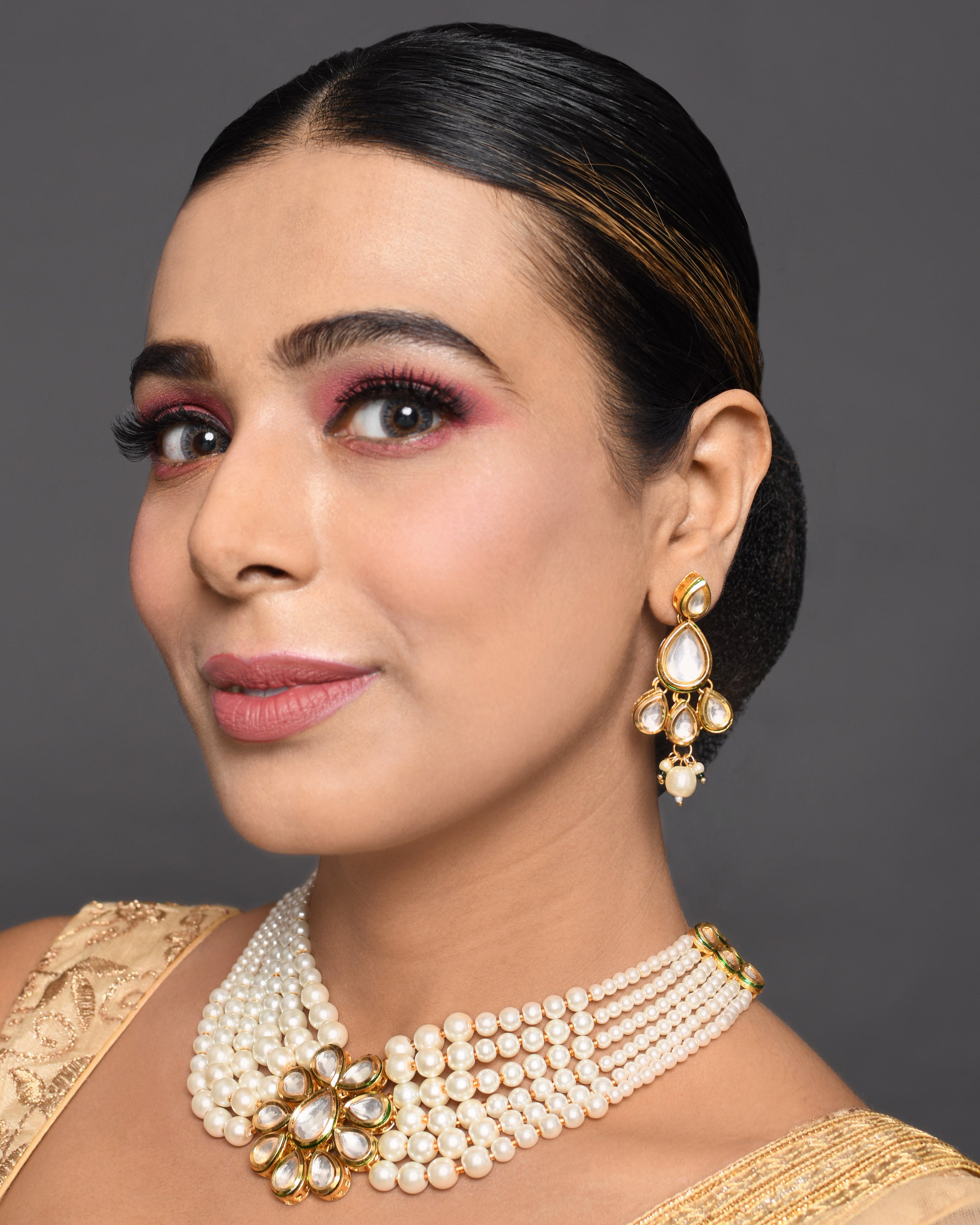 Handcrafted Kundan Pearl Choker Necklace Set with Earrings