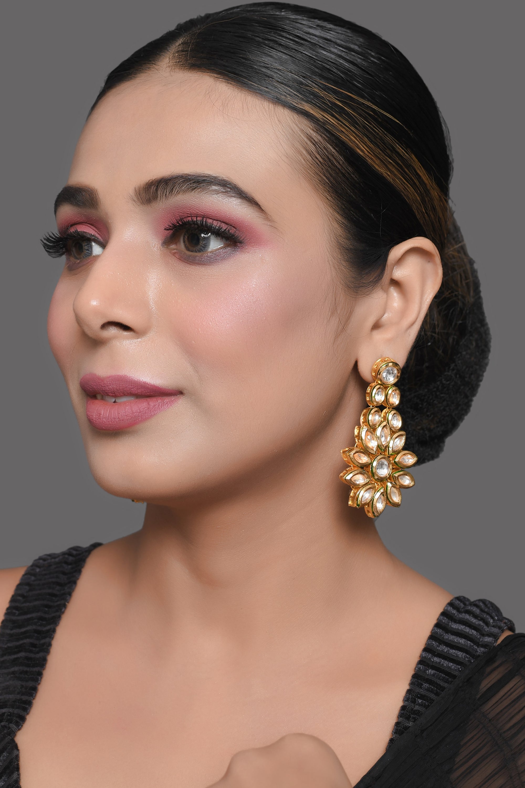 Gold toned Floral Kundan Earrings