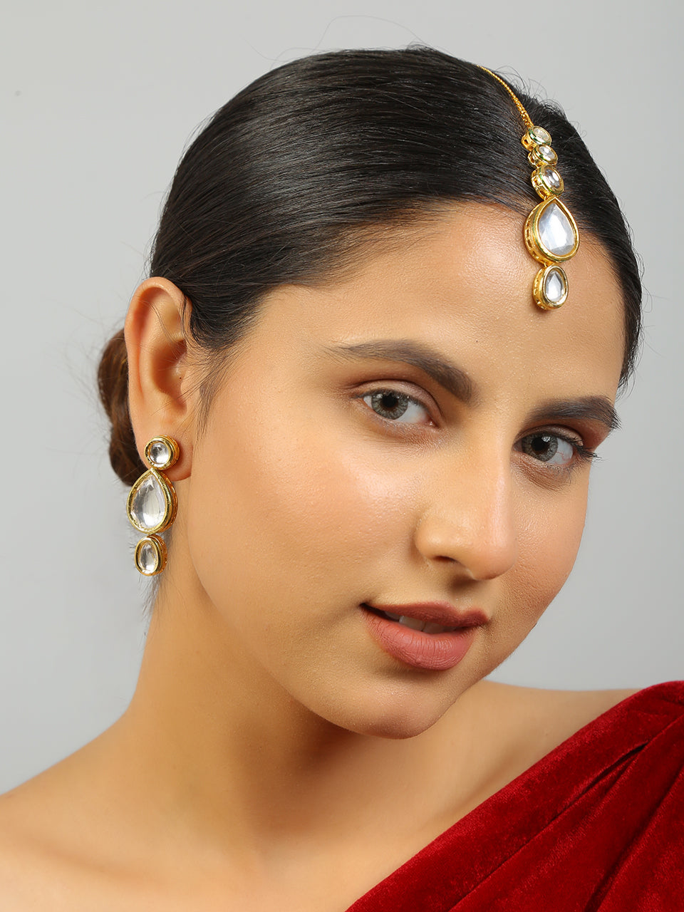Handcrafted Kundan Maang Tikka & Earrings Set