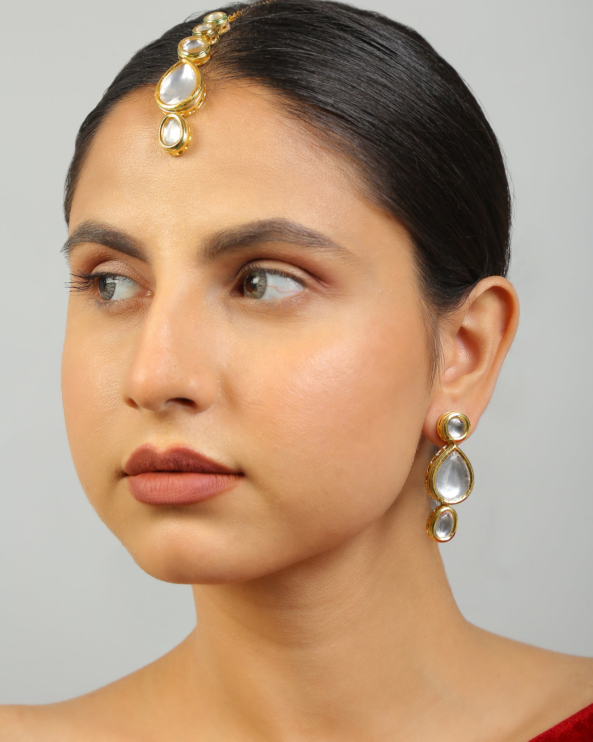 Handcrafted Kundan Maang Tikka & Earrings Set