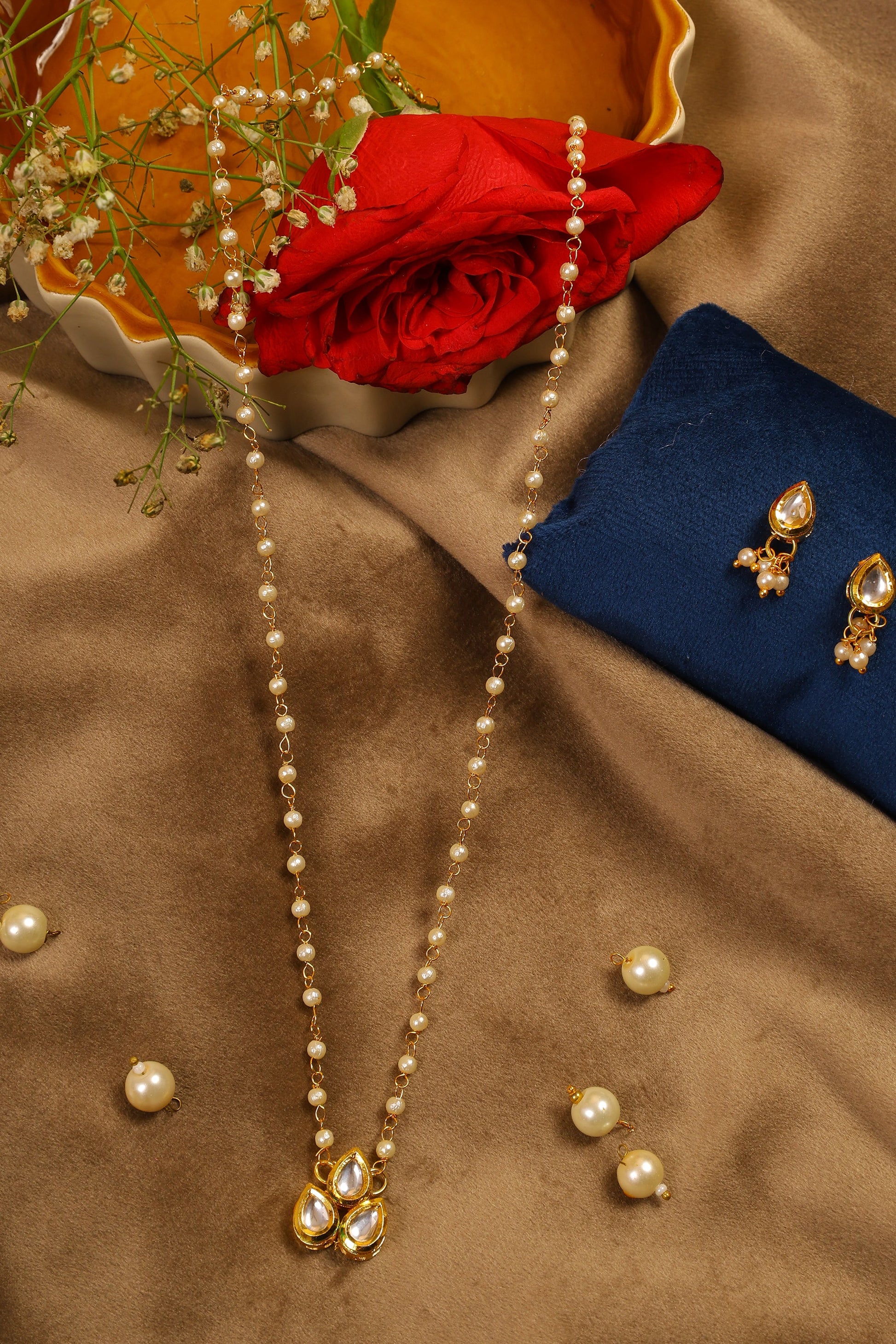Tear Drops Kundan Necklace With Pearls
