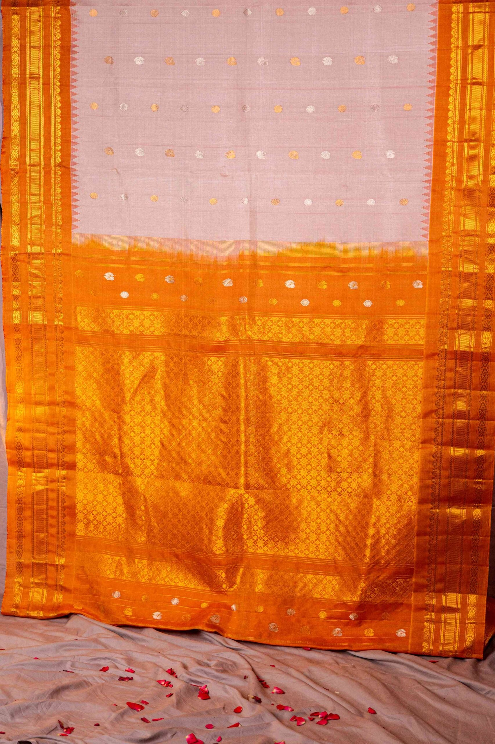 Mauve Saffron Gadwal Silk Saree Bhooti Traditional Kuttu Border