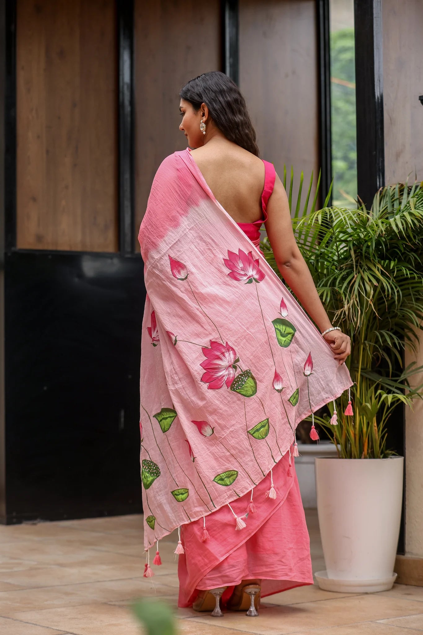 Elegant Pink Mul Cotton Handpainted Lotus Floral Saree