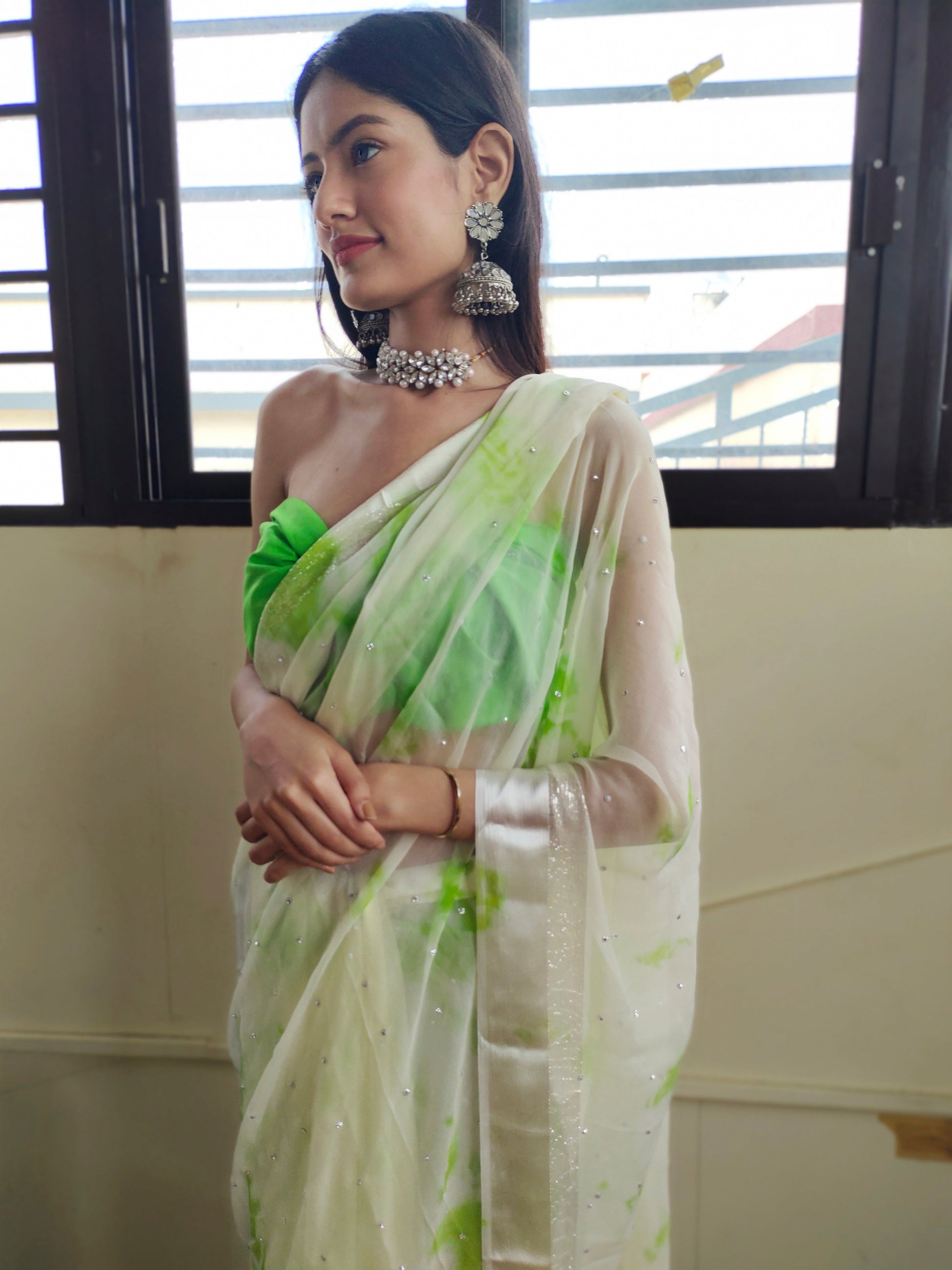 Attractive Green White Shibori Chiffon Saree Satin Border