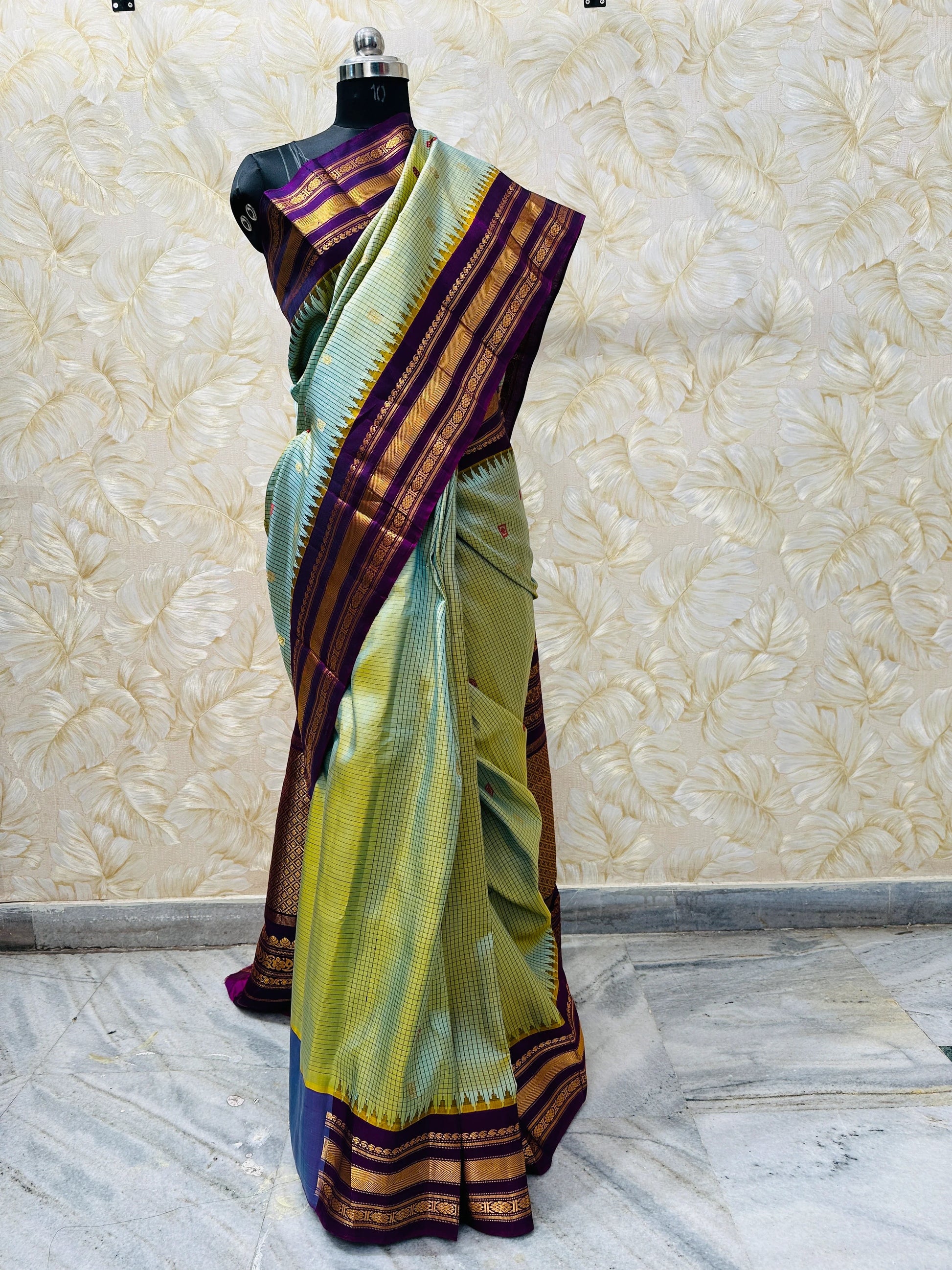 Stunning Green Mehendi Checkered Gadwal Pattu Saree Gold Zari