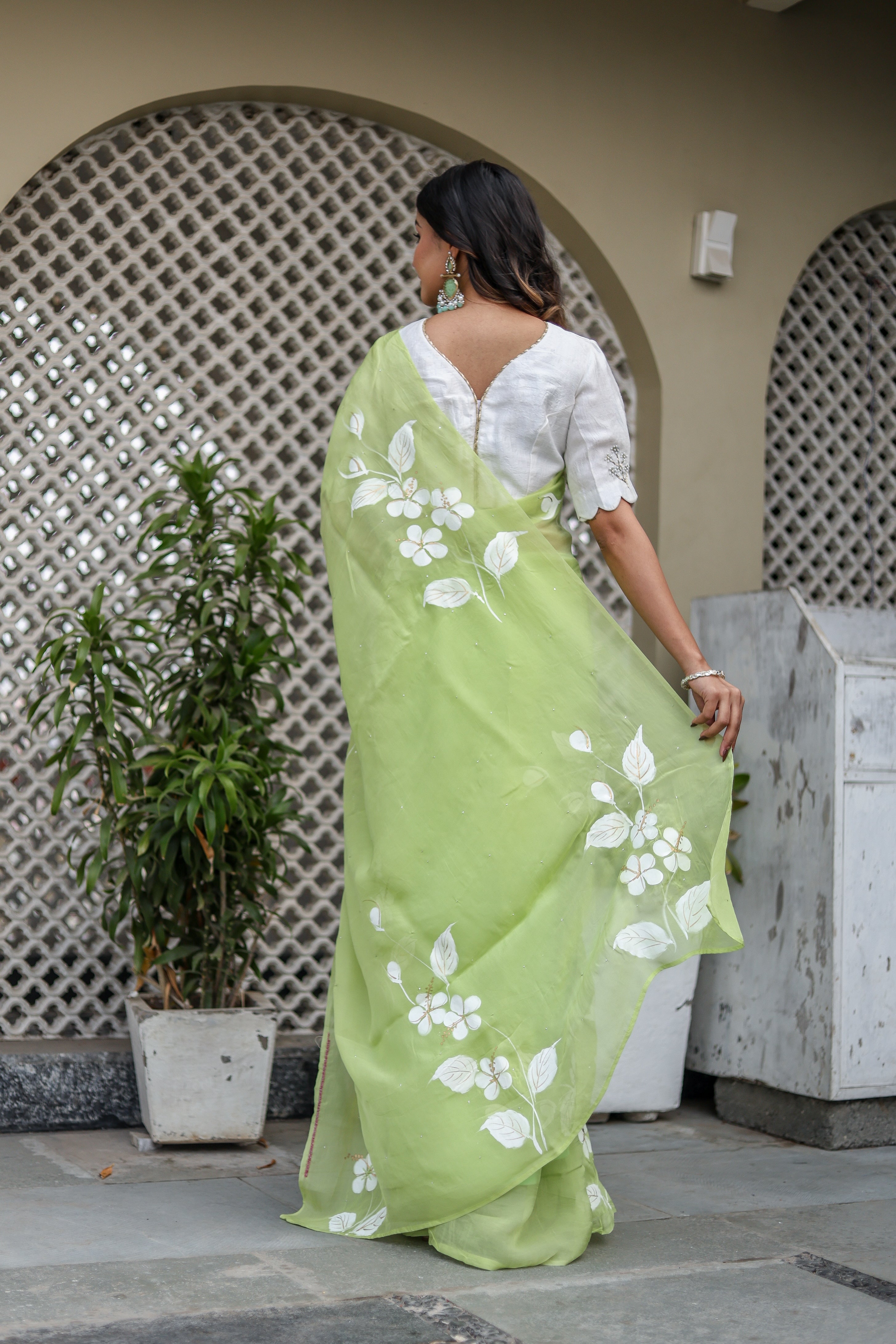 Elegant Green Viscose Organza Handpainted Mukaish Saree Floral