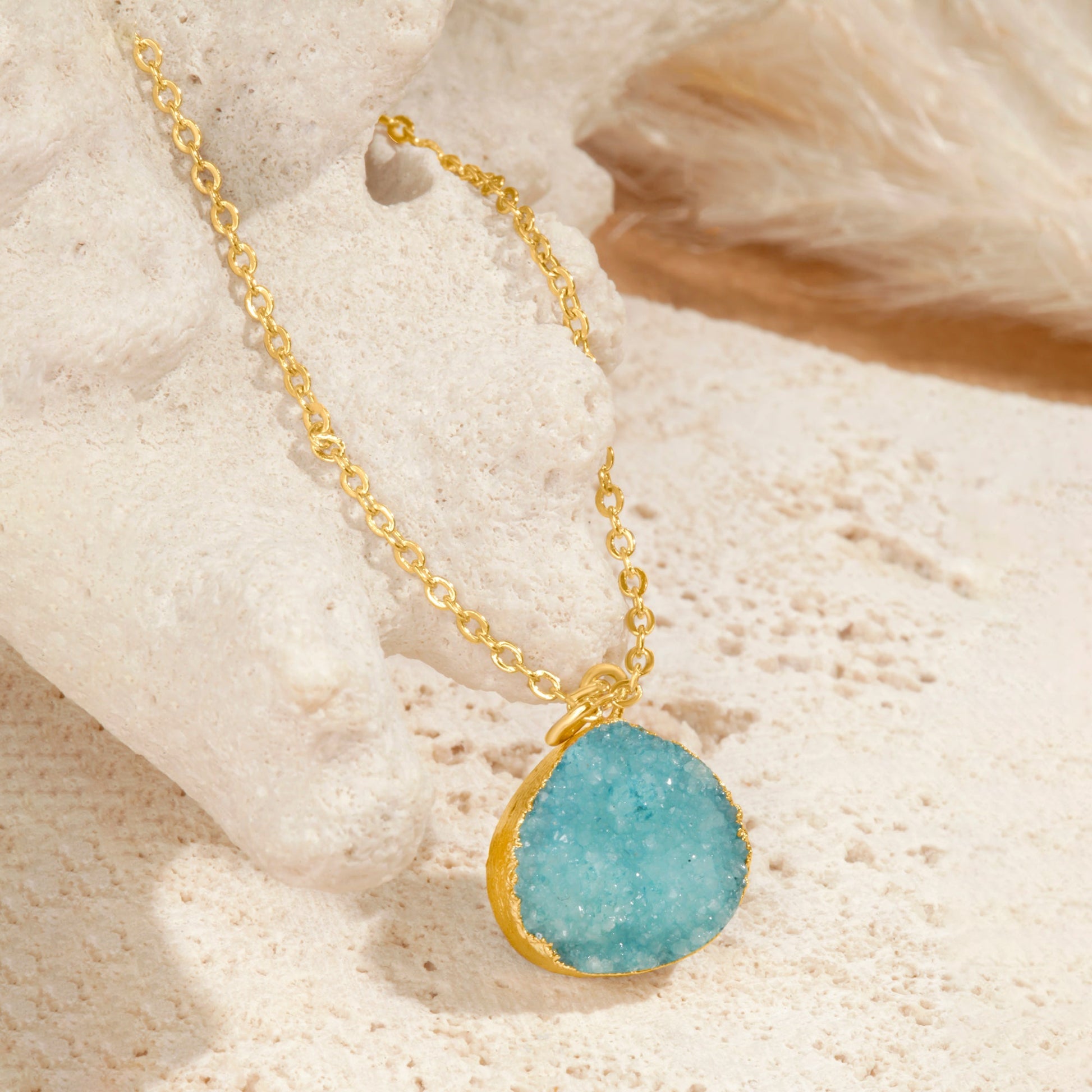 Recherche Aqua Druze Pendant