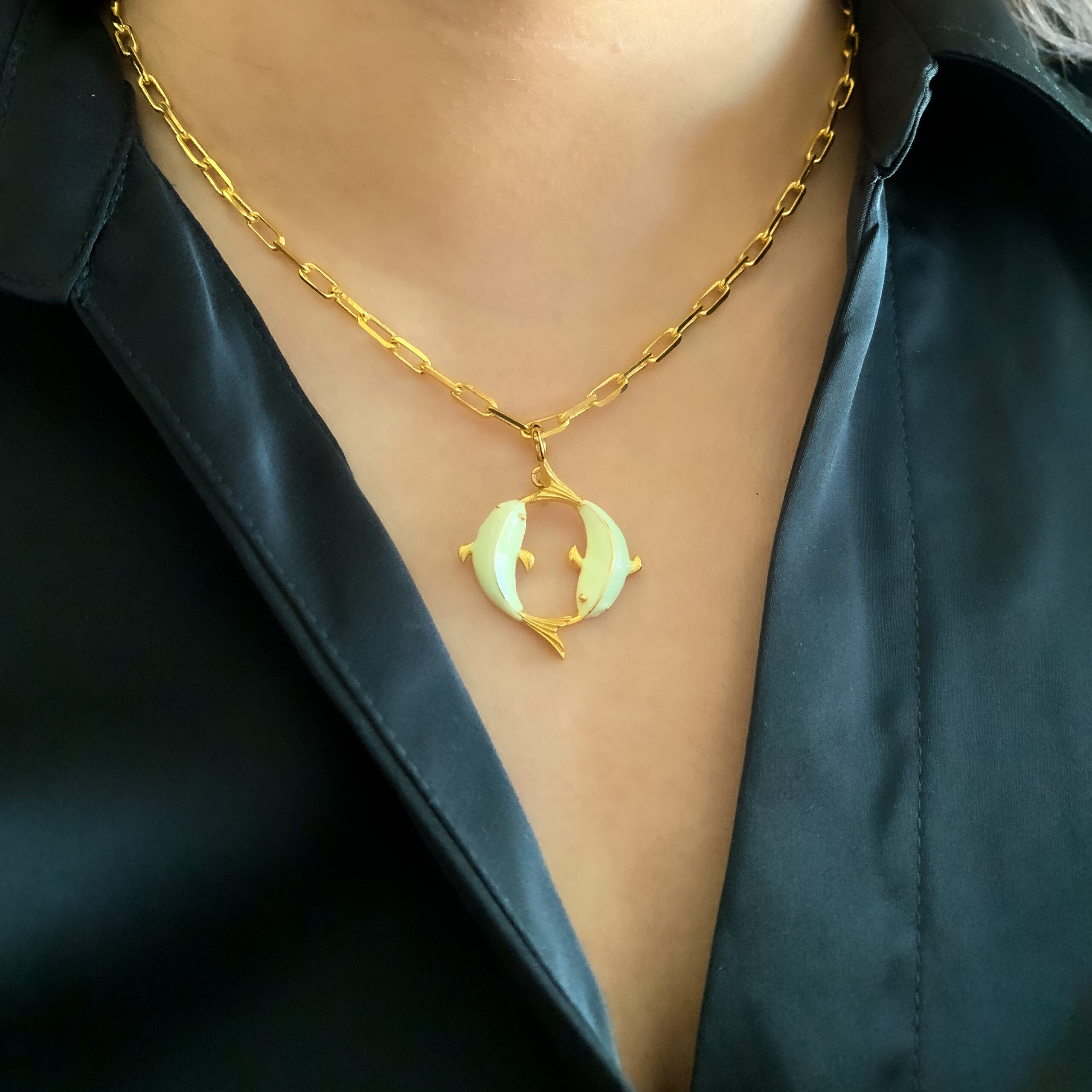 The Un-selfish Fishes Necklace (NK3027)