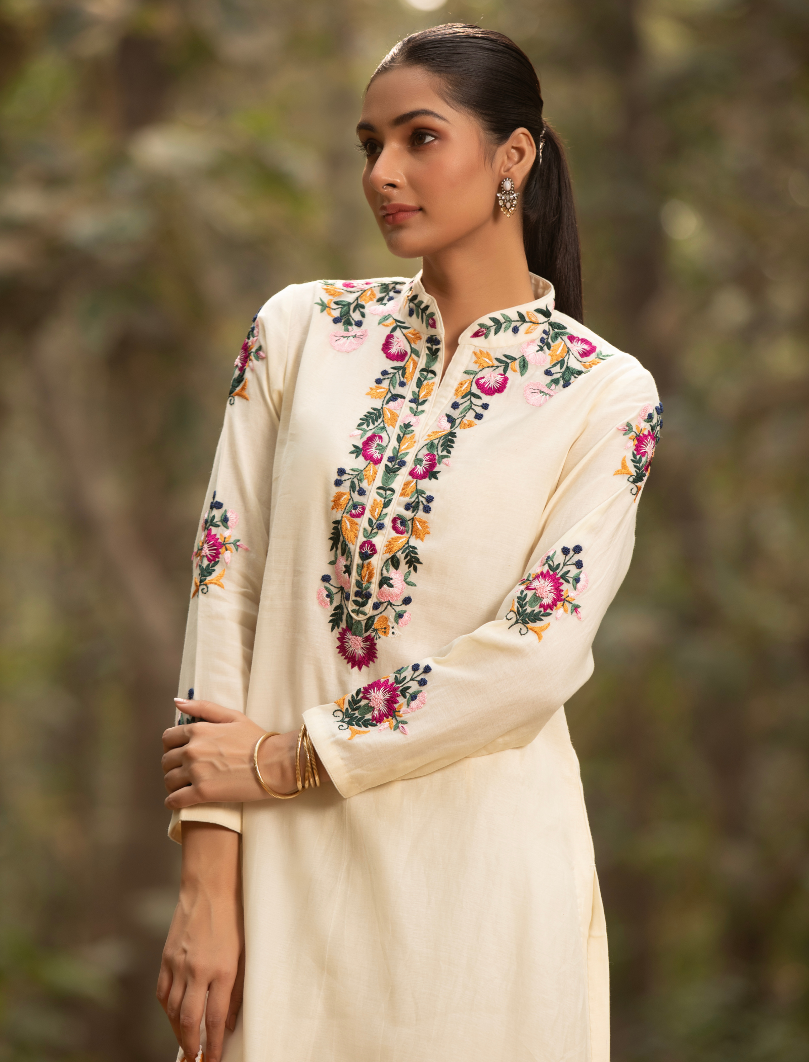 Naayab Kurta Set