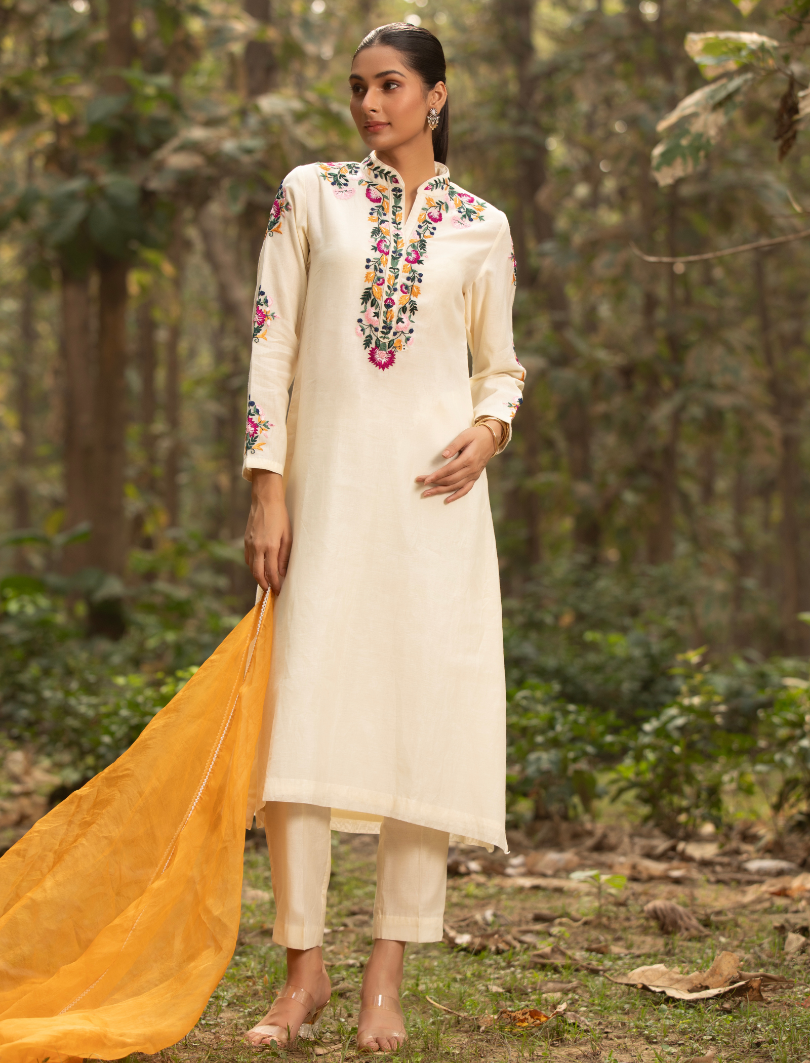 Naayab Kurta Set