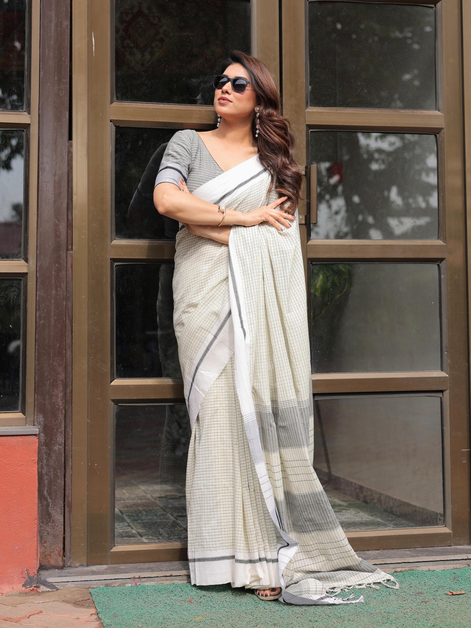 Saras bengal cotton saree with blouse