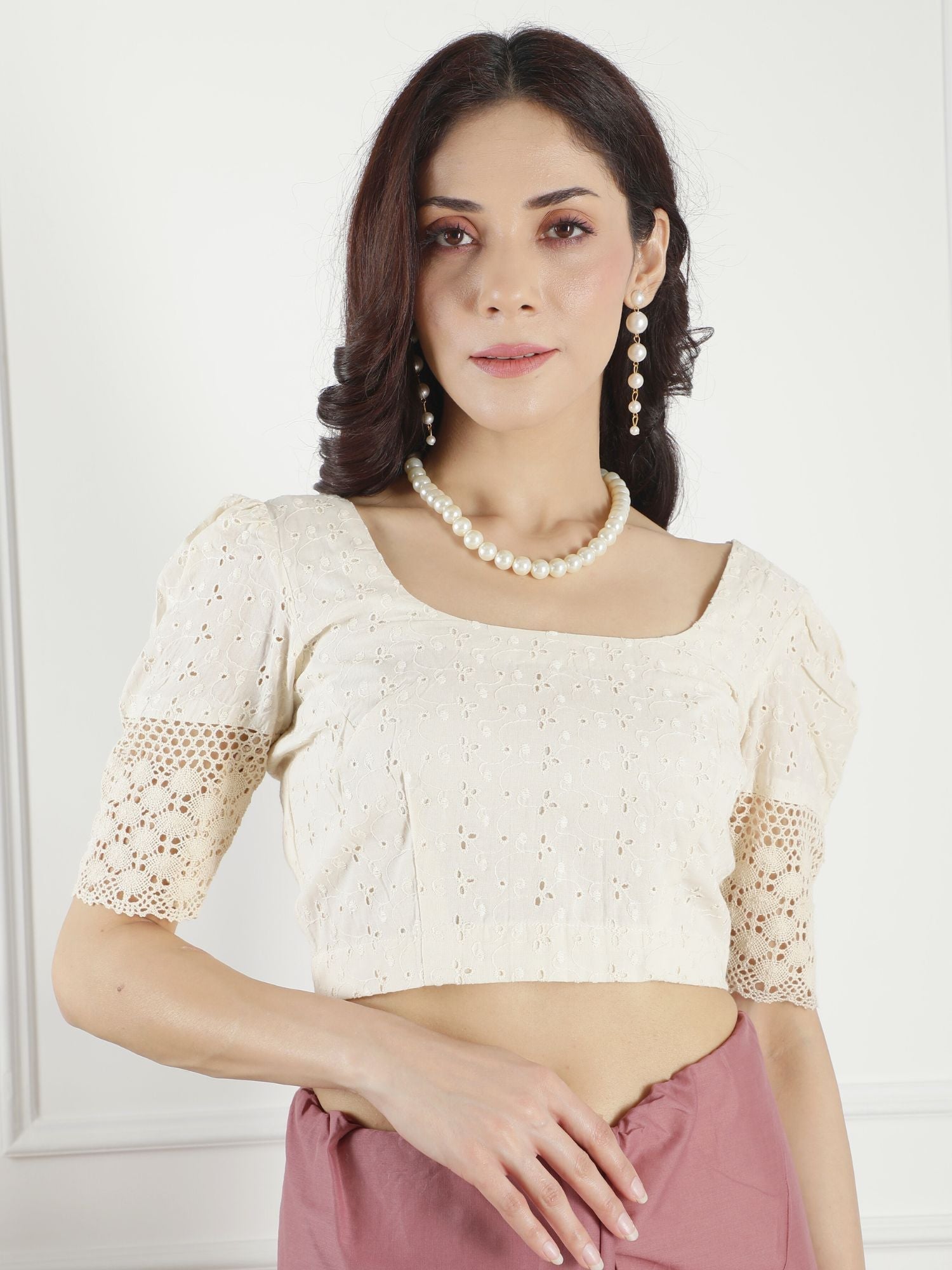 Refined Dusty Pink Cotton Lace Border Saree Schiffli Blouse - Yamuna