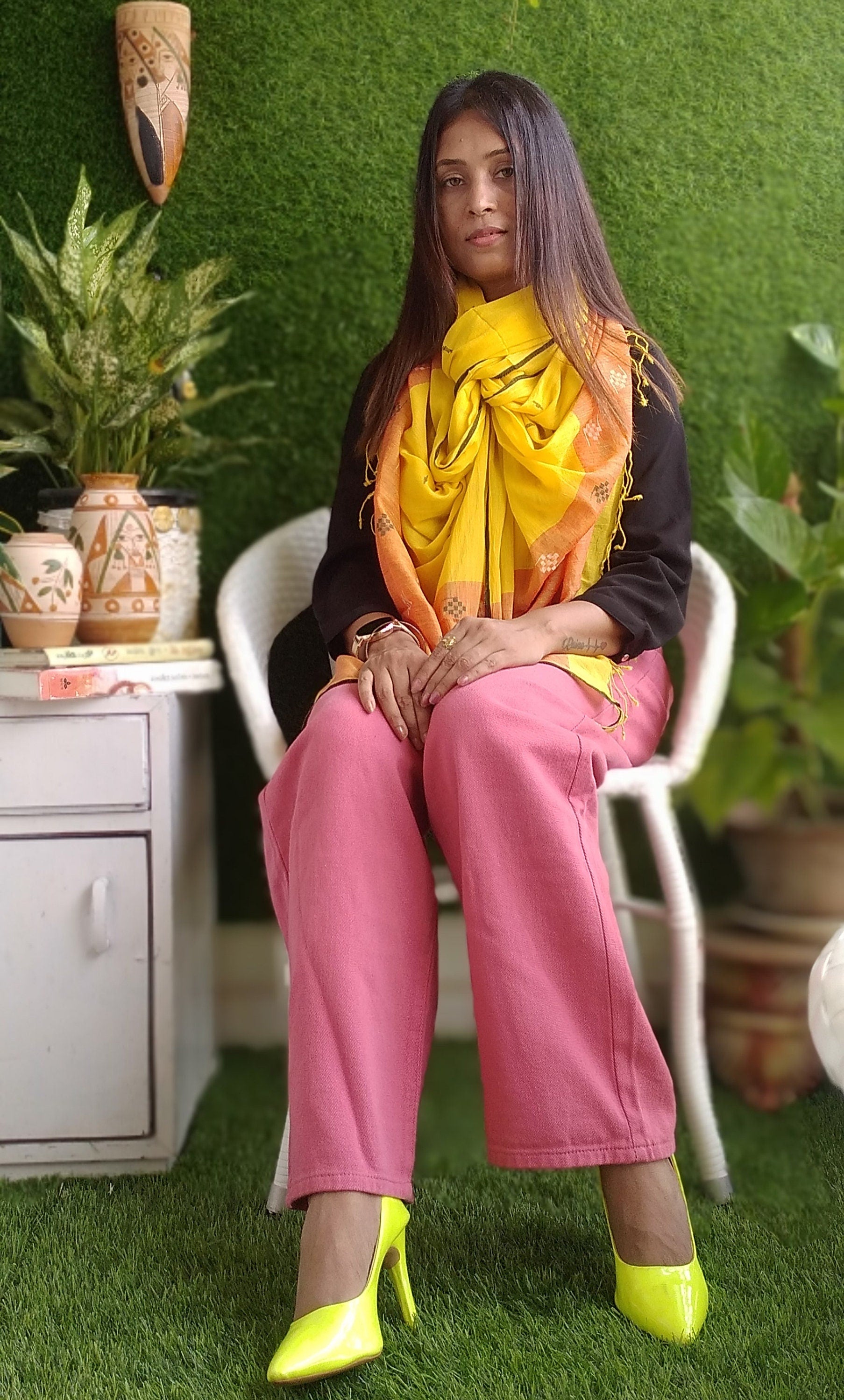 Kailani Yellow & Orange Handwoven Jamdani Designer Stole - Muslin Cotton