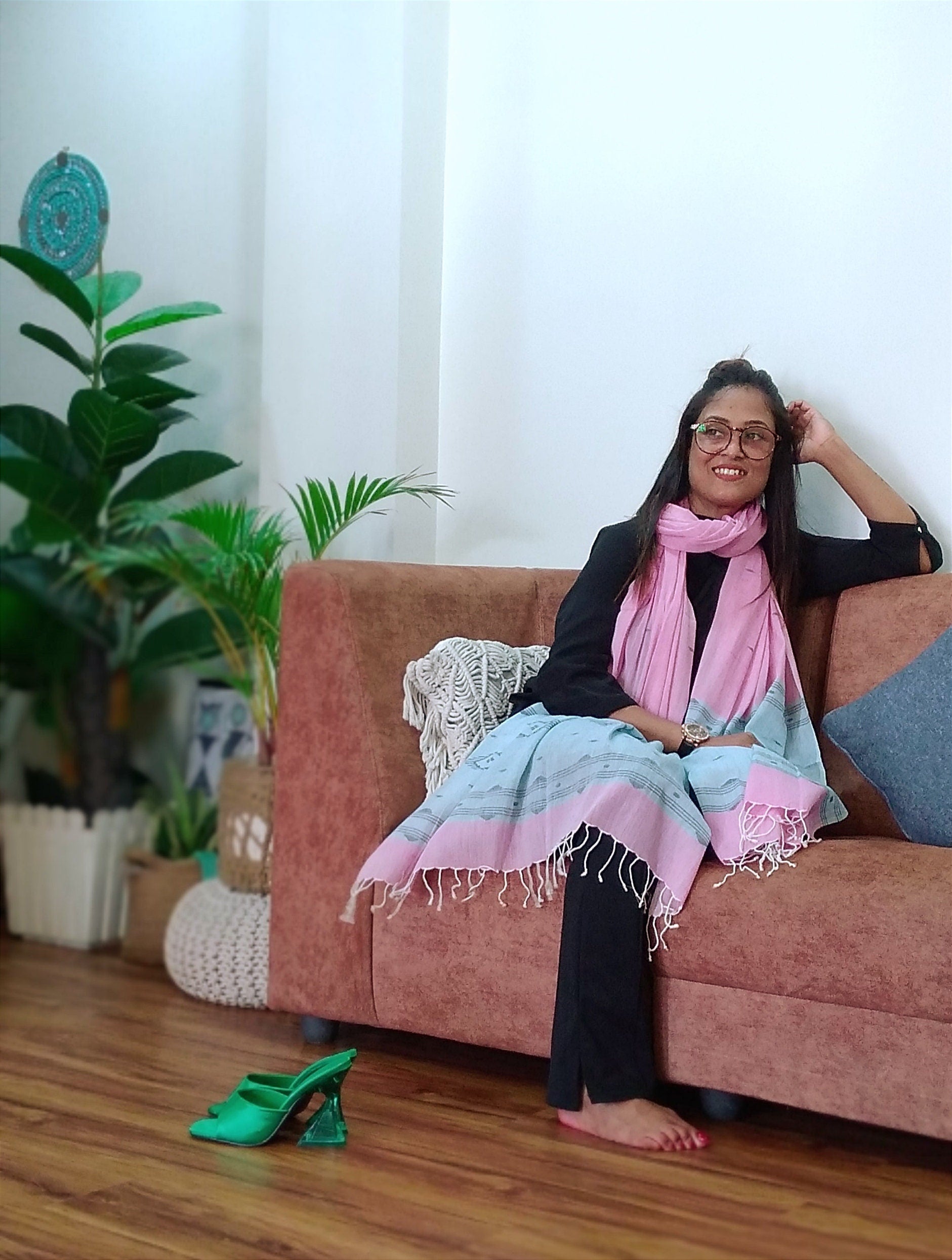 Gulshan Pink & Sky Blue Handwoven Jamdani Designer Stole - Geometric Pattern