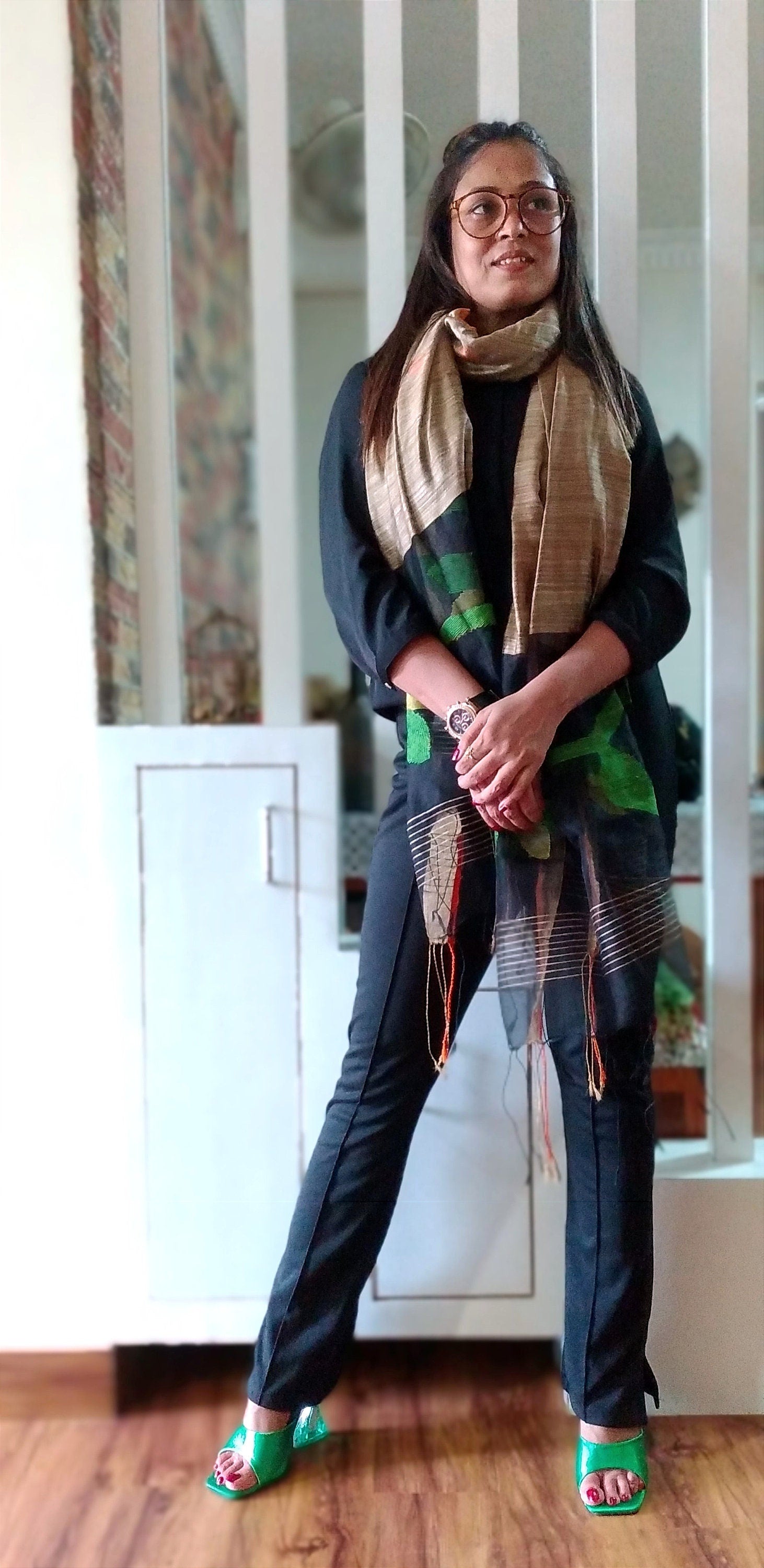 Hamza Green, Black & Beige Handwoven Jamdani Floral Stole - Gicha Tussar Silk