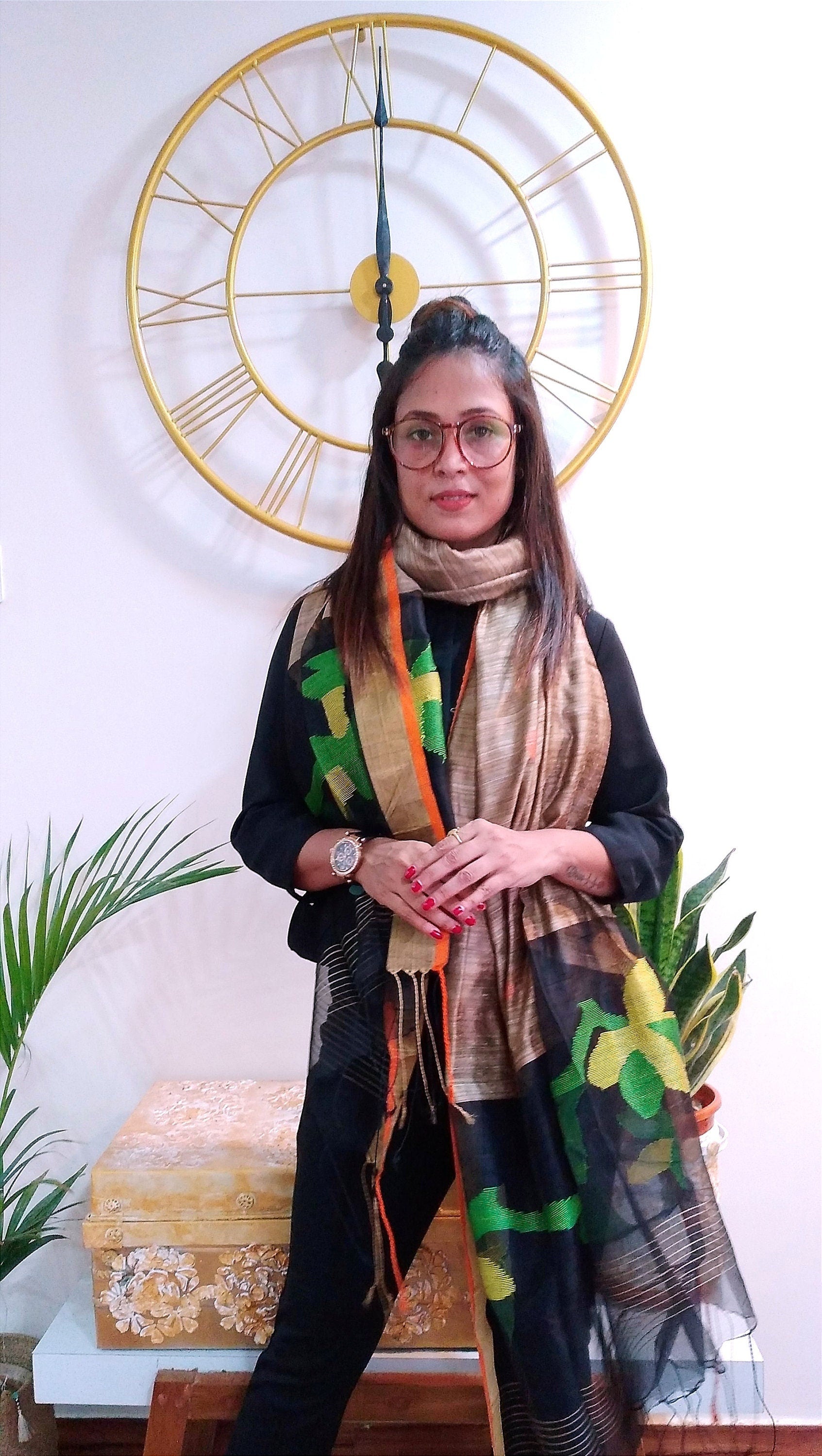 Hamza Green, Black & Beige Handwoven Jamdani Floral Stole - Gicha Tussar Silk
